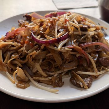 Ying Kee Restaurant - Beef Chow Fun - Cantonese Near Me - Oakland, California Ying Kee Restaurant - Beef Chow Fun - Cantonese Near Me - Oakland, California