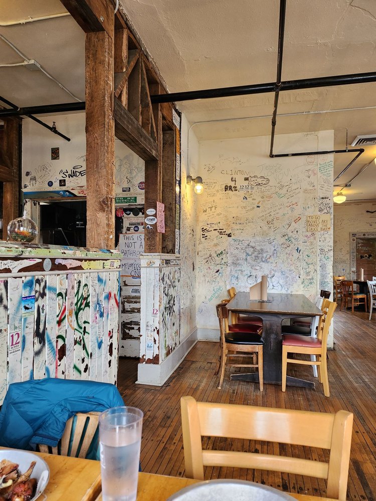 12 Bones Smokehouse RIVER