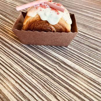 Sweet Lyfe Boba Bar - Spiral Croissant Strawberries and Cream - Bubble Tea Near Me - Fresno, California Sweet Lyfe Boba Bar - Spiral Croissant Strawberries and Cream - Bubble Tea Near Me - Fresno, California