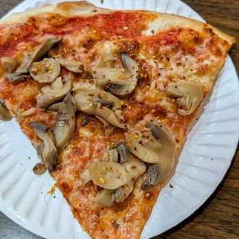 Michael's Pizzeria Restaurant - Mushroom Slice ($5) - Pizza Near Me - Stamford, Connecticut