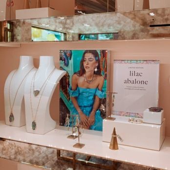 Kendra Scott - Store display - Jewelry Near Me - Pittsburgh, Pennsylvania