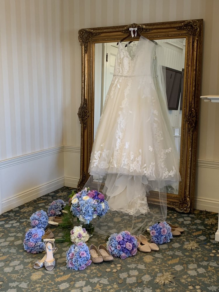 BLOSSOMS OF CAPE COD 31 Reviews 790 Main St, Dennis, Massachusetts