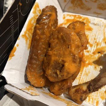 Buffalo Wild Wings - American Near Me - Concord, California