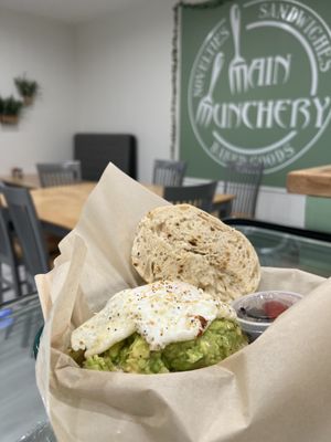 Main Munchery by null