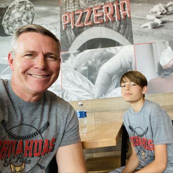 Marco's Pizza - Dining area - Pizza Near Me - El Paso, Texas
