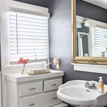 San Diego Myofascial Release - Our vintage bathroom - Massage Therapy Near Me - La Mesa, California San Diego Myofascial Release - Our vintage bathroom - Massage Therapy Near Me - La Mesa, California