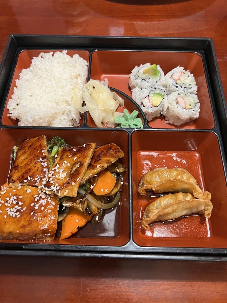 Jay's Asian Fusion Restaurant