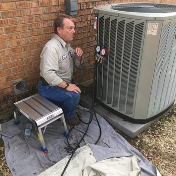 Brown Service - Jimmy diagnosing a condenser - Heating & Air Conditioning/HVAC Near Me - Richland Hills, Texas Brown Service - Jimmy diagnosing a condenser - Heating & Air Conditioning/HVAC Near Me - Richland Hills, Texas