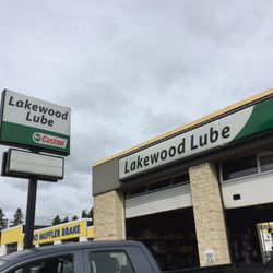 Pennzoil-Lakewood Lube - Right on the corner... in and out in 5 minutes.