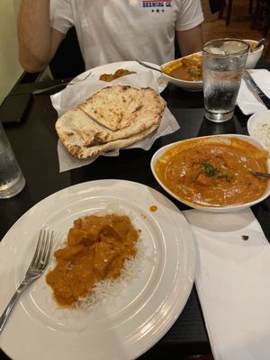 Curry and More by null