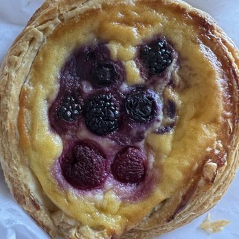 Le Quartier Bakery & Cafe - Dundee - Mixed berry danish - Bakeries Near Me - Omaha, Nebraska