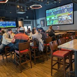 Bar Down Gastropub - Huge screen