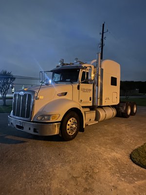 Big Rig Truck Tire Replacement - We provide tire replacement for tractors, semis, forklifts and any type of big rig truck. Call today to hear about our inventory Big Rig Truck Tire Replacement - We provide tire replacement for tractors, semis, forklifts and any type of big rig truck. Call today to hear about our inventory