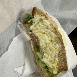 Egg salad sandwich