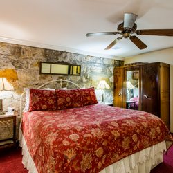 Shady Oaks Country Inn - Winery Retreat Suite