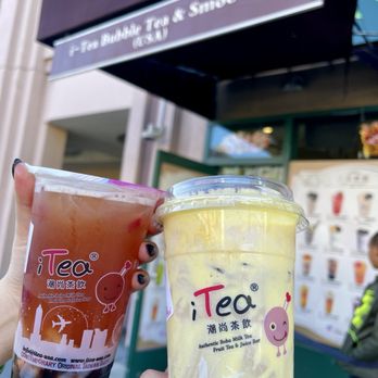 i-Tea - Strawberry fruit tea with boba and jelly (would recommend without the boba) and creme brûlée milk boba tea - Desserts Near Me - Oakland, California