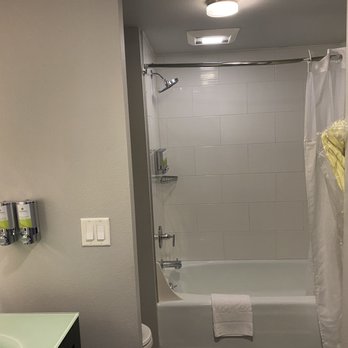 Staypineapple, Hotel FIVE, Downtown Seattle - Hotels Near Me - Seattle, Washington Staypineapple, Hotel FIVE, Downtown Seattle - Hotels Near Me - Seattle, Washington