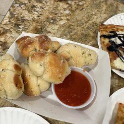 KOP Pizza - Garlic Knots