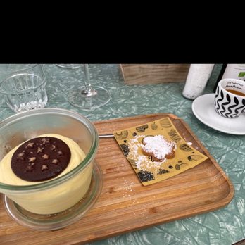 Lario's Bar - Surprise dessert - Cafes Near Me - Como, Colorado