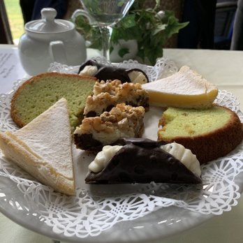 Hidden Oak Cafe - Lemon tart slice, pistachio cake, cannoli, and a delicious sweet treat! - Desserts Near Me - Great River, New York Hidden Oak Cafe - Lemon tart slice, pistachio cake, cannoli, and a delicious sweet treat! - Desserts Near Me - Great River, New York