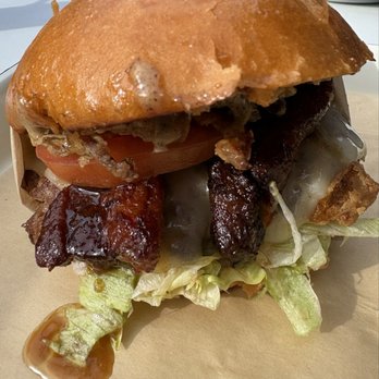 Broken Spirits Distillery - Peppercorn Burger - Distilleries Near Me - Long Beach, California