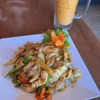Aroi Thai Cuisine - 54.  Pad Thai with roasted pork - Thai Near Me - Yuma, Arizona