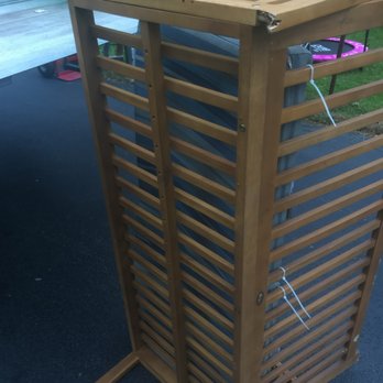 MakeSpace - Los Angeles - Legs were ripped off outdoor furniture and lost. - Self Storage Near Me