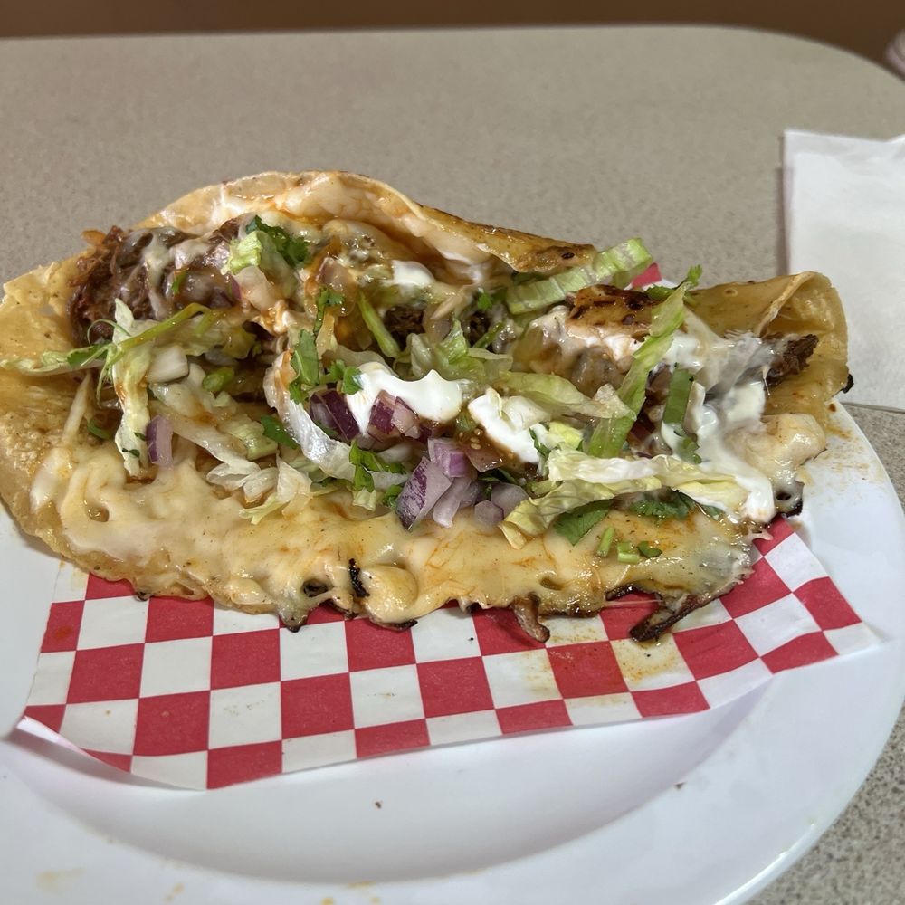 Machetes Big Quesadillas - Baby beef tinga machete - Mexican Near Me - Chicago, Illinois Machetes Big Quesadillas - Baby beef tinga machete - Mexican Near Me - Chicago, Illinois