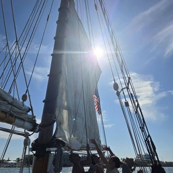 Schooner Appledore - Boat Charters Near Me - Key West, Florida Schooner Appledore - Boat Charters Near Me - Key West, Florida