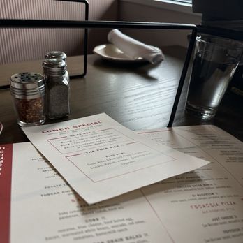 JT Commons - Pizza Near Me - Middletown, Rhode Island