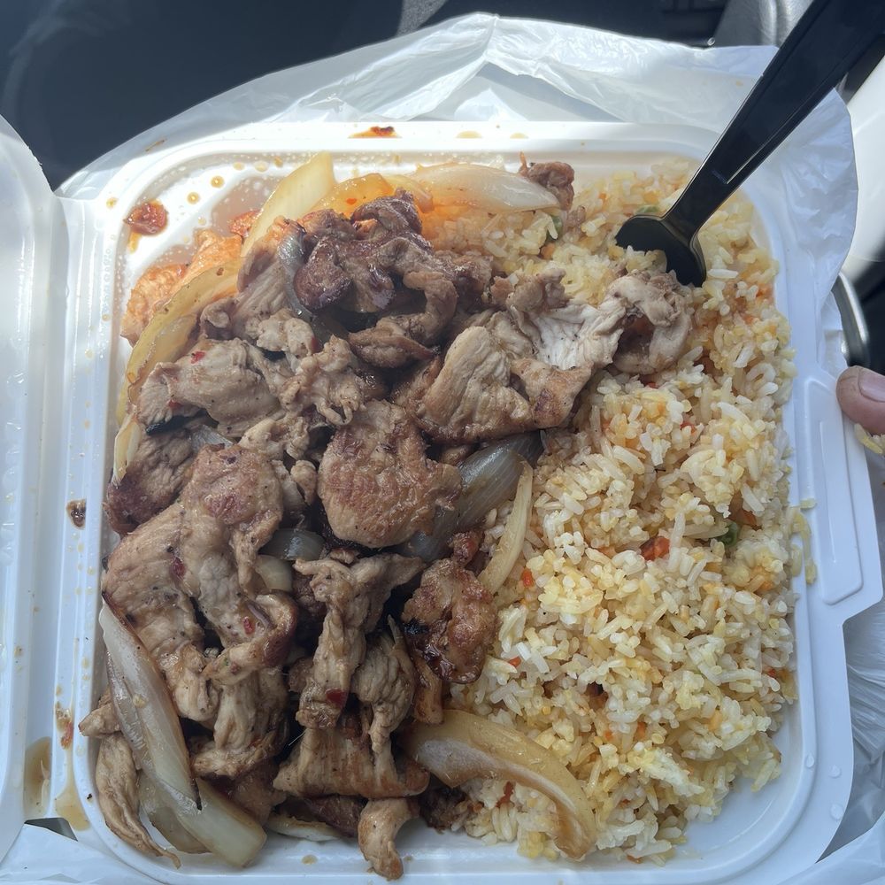 Noodle Bar - 15. Lemongrass Chili Chicken and fried rice - Vietnamese Near Me - Seaside, California Noodle Bar - 15. Lemongrass Chili Chicken and fried rice - Vietnamese Near Me - Seaside, California