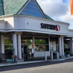 Safeway - Outside