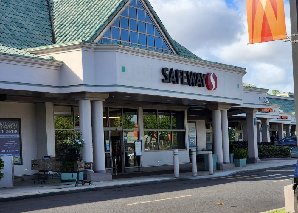 SAFEWAY Updated July 2024 241 Photos & 220 Reviews 590 Farrington