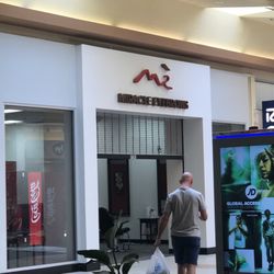 Miracle Eyebrows - Store front