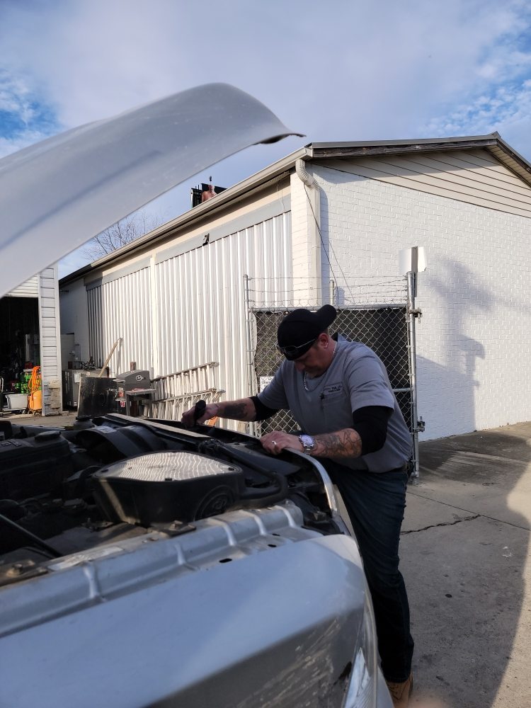 T&R TRUCK AND AUTO REPAIR Updated June 2024 3995 Dick Pond Rd