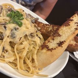 Fettuccine Alfredo