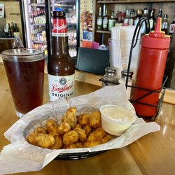 7 Brothers Bar and Grill - Garlic cheese curds