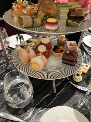 Four Seasons Hotel Boston by null