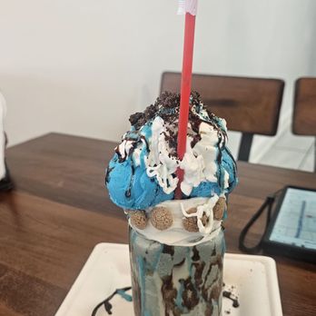Alpha Dessert Juice Cafe - Oreo milkshake - Coffee & Tea Near Me - Pearland, Texas