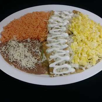 Los Pilares - Chilaquiles verdes - Mexican Near Me - Phoenix, Arizona