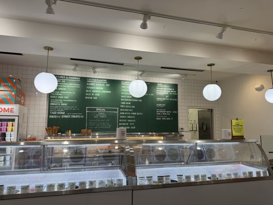 Jeni's Splendid Ice Creams by null