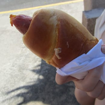 Leonard's Bakery - Hot Dog Roll - Bakeries Near Me - Honolulu, Hawaii Leonard's Bakery - Hot Dog Roll - Bakeries Near Me - Honolulu, Hawaii