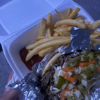 Best Southtown Gyro - Food - Sandwiches Near Me - Chicago, Illinois Best Southtown Gyro - Food - Sandwiches Near Me - Chicago, Illinois