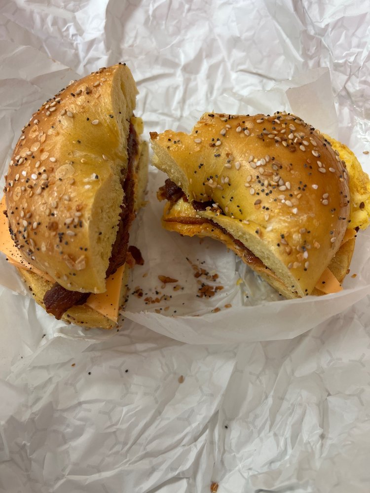 BAGELS 101 Updated September 2024 18 Photos & 54 Reviews 852