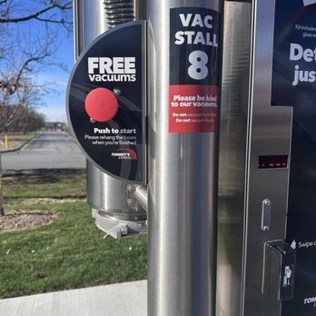 Tommy's Express® Car Wash - Vacuum Bay Area - Auto Detailing Near Me - Waldorf, Maryland