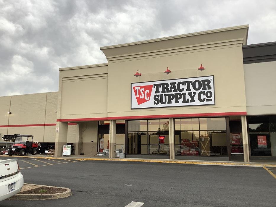 TRACTOR SUPPLY Updated June 2024 981 Hardy Rd, Vinton, Virginia