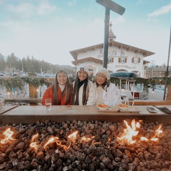 Icicle Brewing - Enjoying a comforting meal by the warm fire - Brewpubs Near Me - Leavenworth, Washington Icicle Brewing - Enjoying a comforting meal by the warm fire - Brewpubs Near Me - Leavenworth, Washington