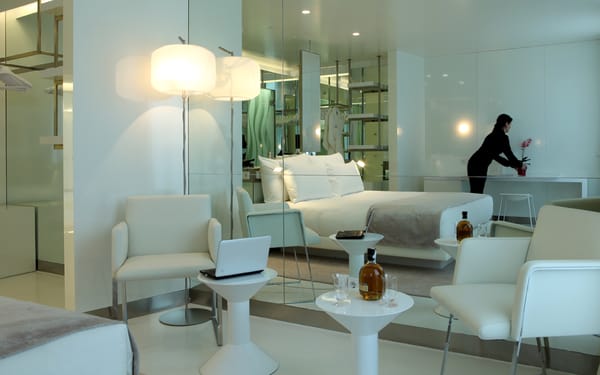 The Mirror Barcelona by null