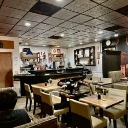 Ichiban Sushi & Ramen - Dinning area