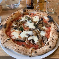 Noi Quattro - Pretty awesome pizza